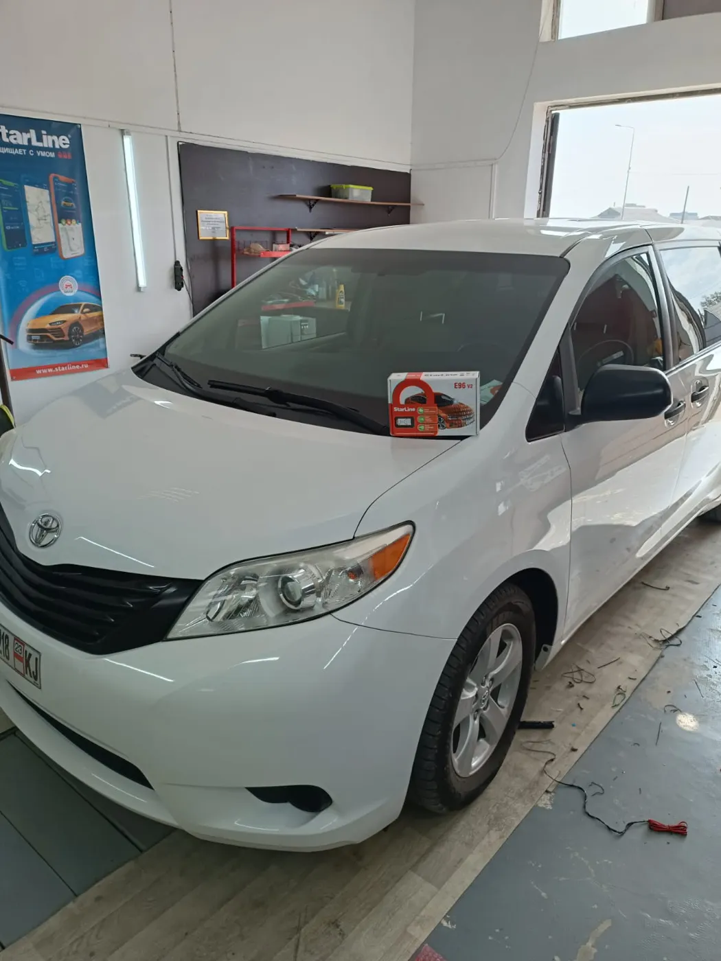Toyota Sienna — установка StarLine E96 v2